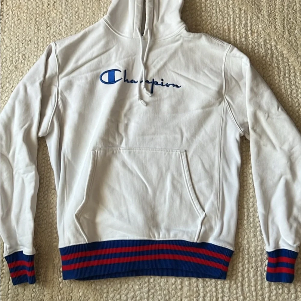 Champion Sweatshirt - Picture 1 of 2